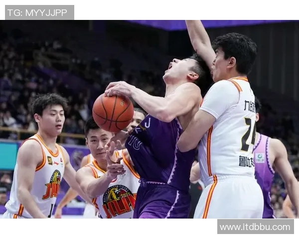 吴前的篮球传奇之路：从青涩少年到CBA明星的成长故事