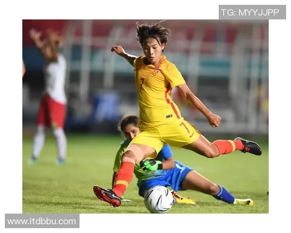 现役帅气足球明星女孩的魅力与风采展现 现役帅气足球明星女孩的魅力与风采展现