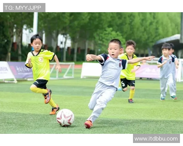 足球明星的萌娃们在天涯海角追逐梦想的快乐时光 足球明星的萌娃们在天涯海角追逐梦想的快乐时光